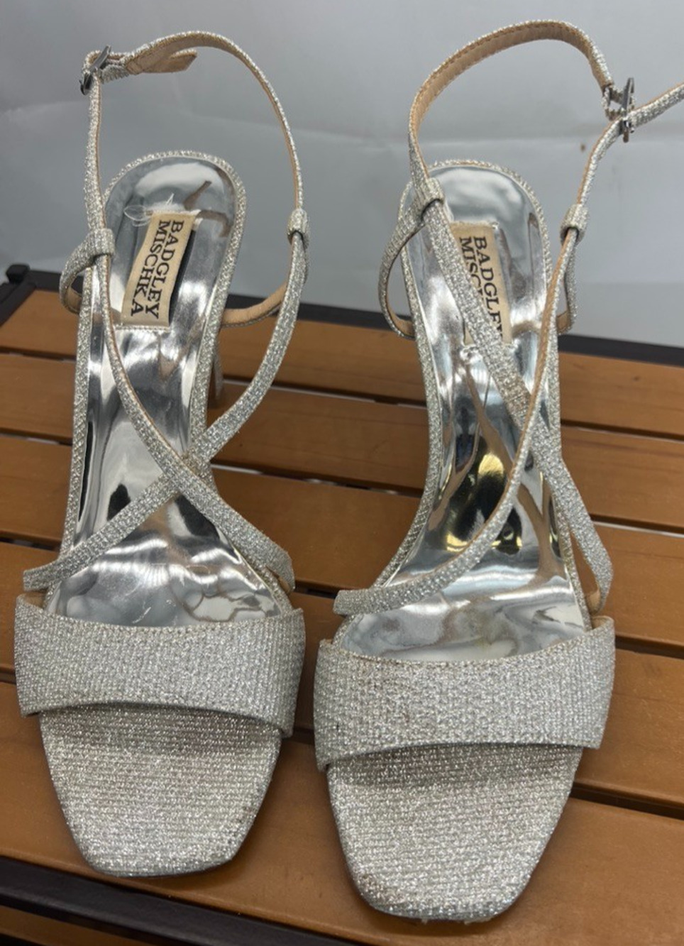 Badgley Mischka Ebiza Silver Glitter Strappy Sandal Heels Evening Shoes Size 9.5